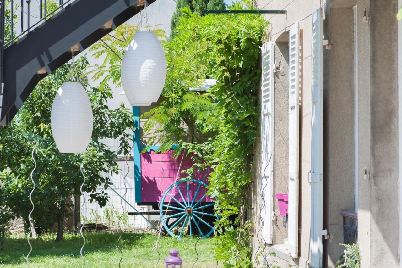Roulotte Insolite Avec Terrasse Proche Paris Noisy-le-Grand Bagian luar foto